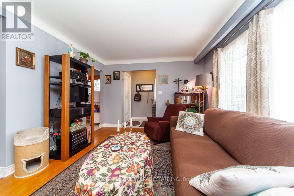 37 ALLAN DRIVE - 10