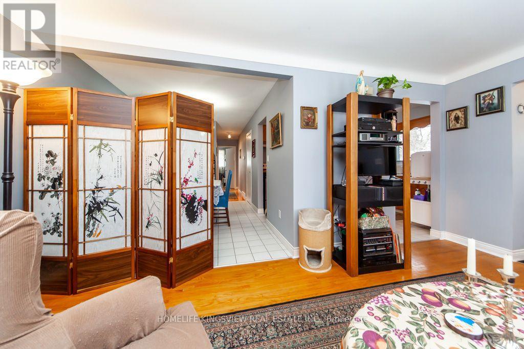 37 ALLAN DRIVE - 11