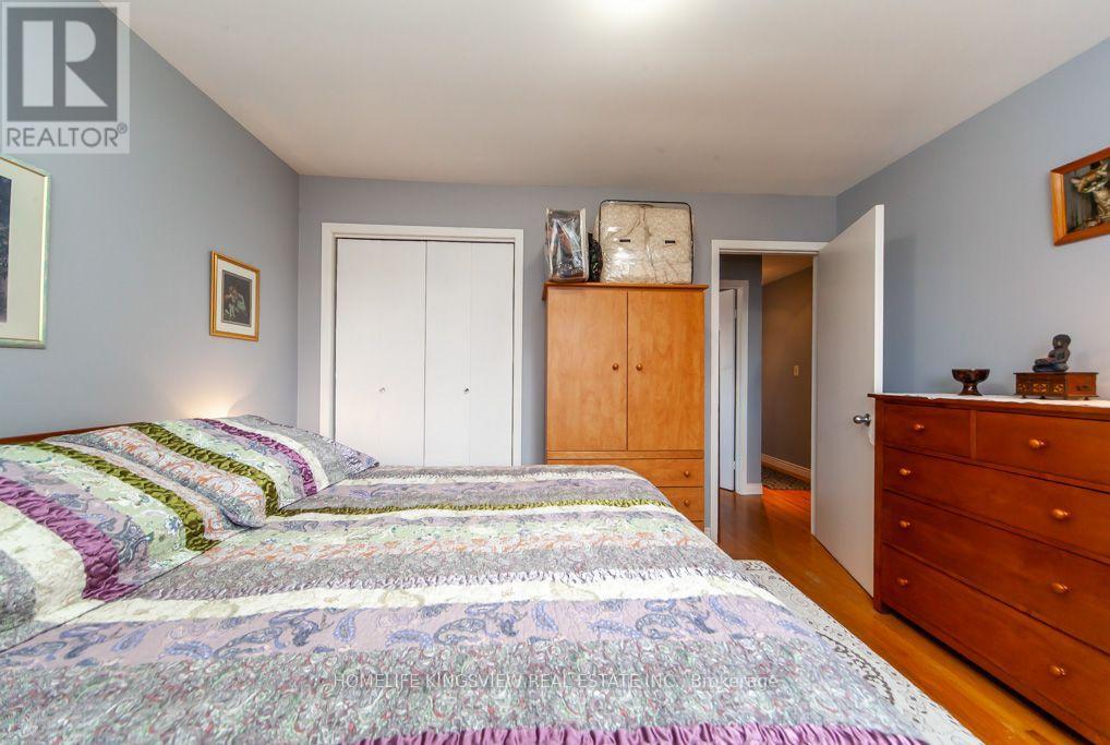 37 ALLAN DRIVE - 18