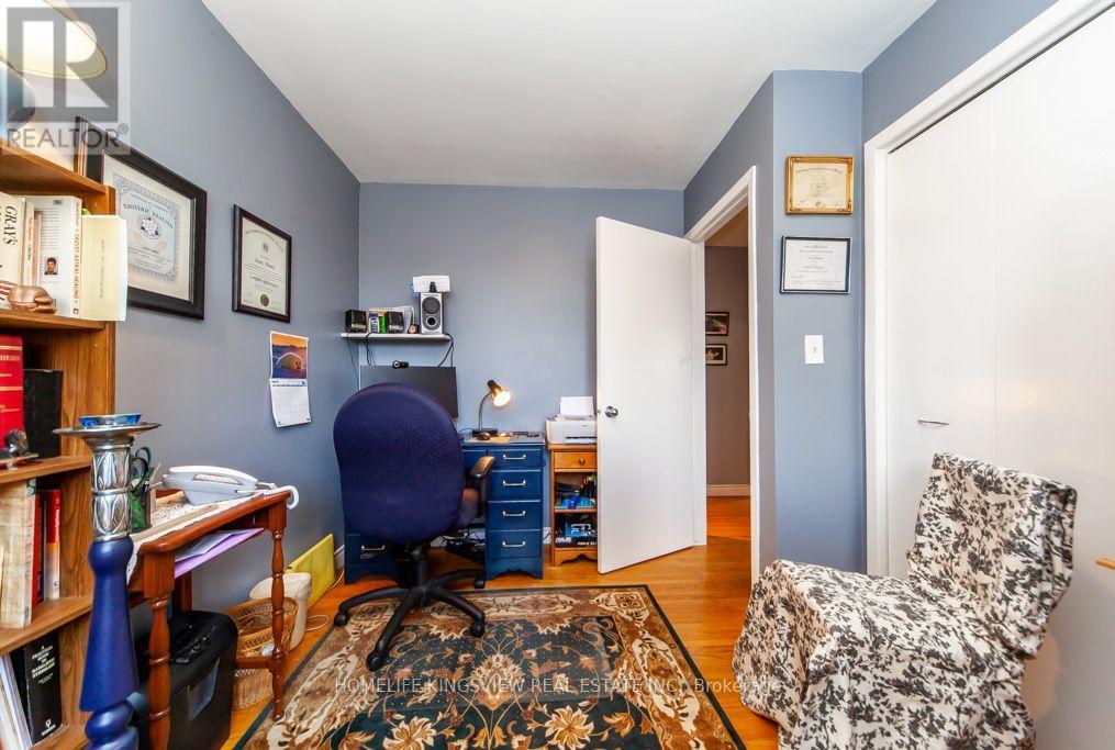 37 ALLAN DRIVE - 19