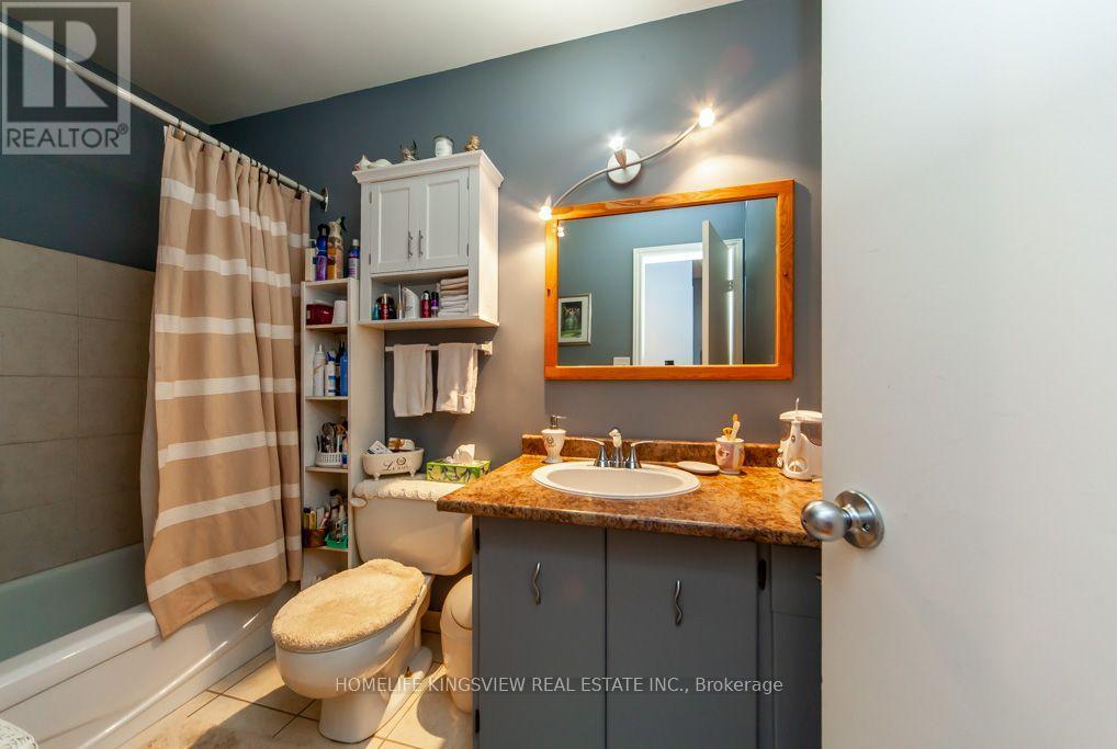 37 ALLAN DRIVE - 21