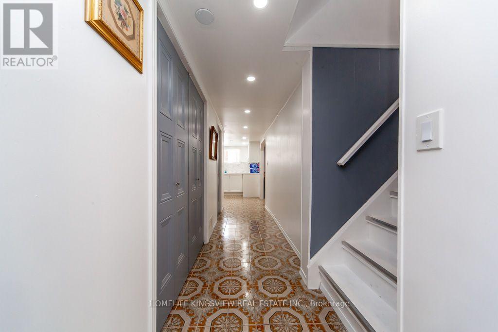 37 ALLAN DRIVE - 25