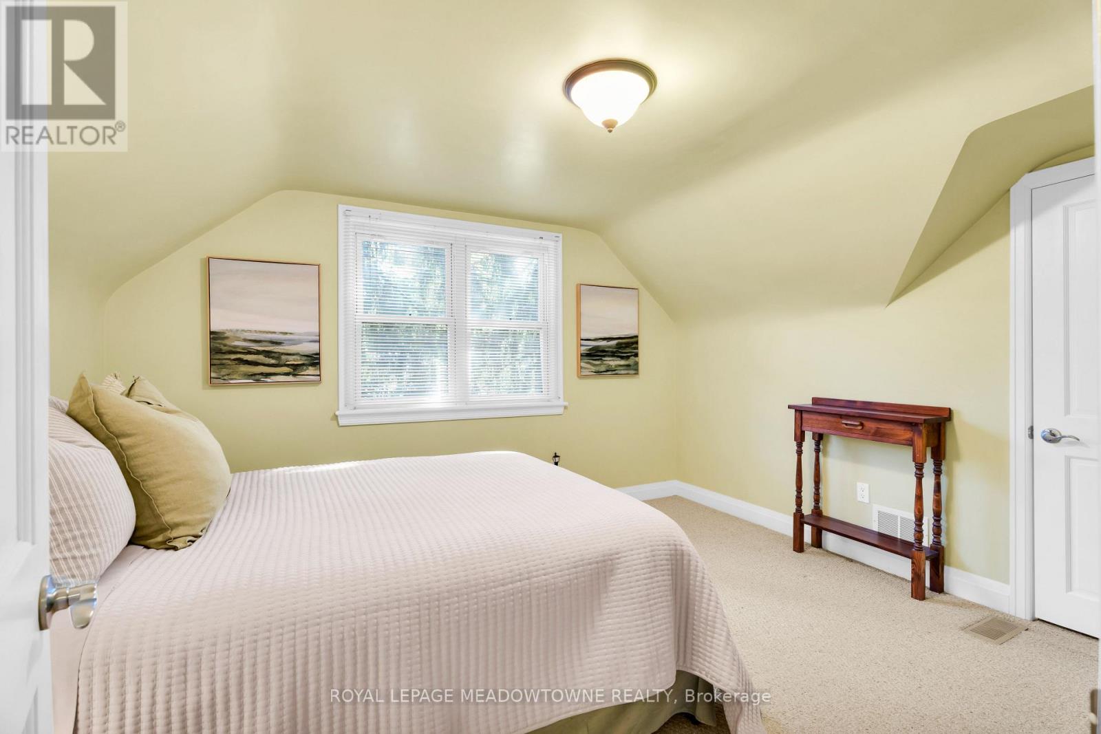 33 PARKER AVENUE - Image 25