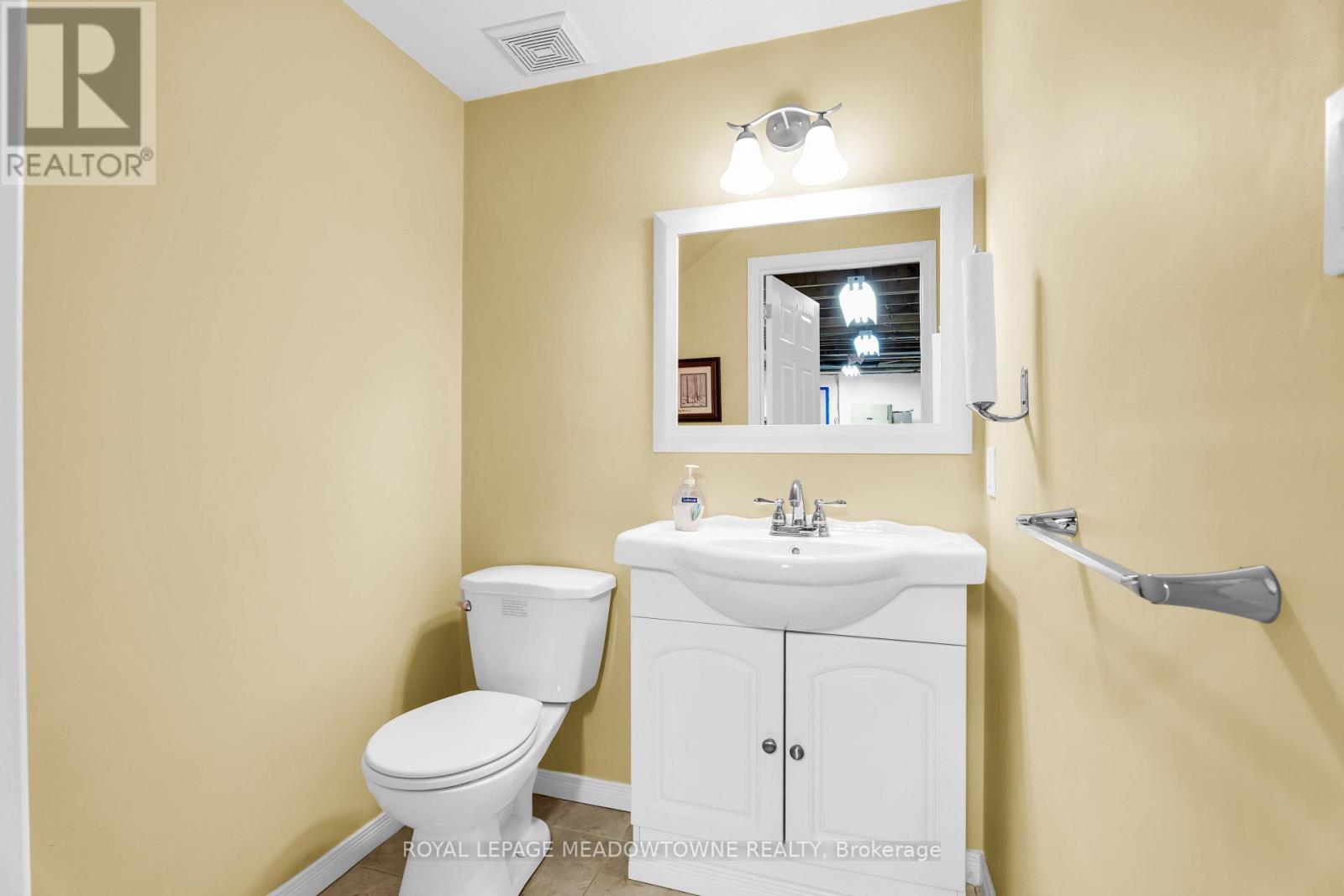 33 PARKER AVENUE - Image 33