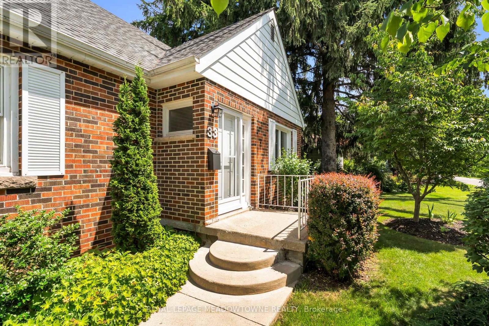 33 PARKER AVENUE - Image 5