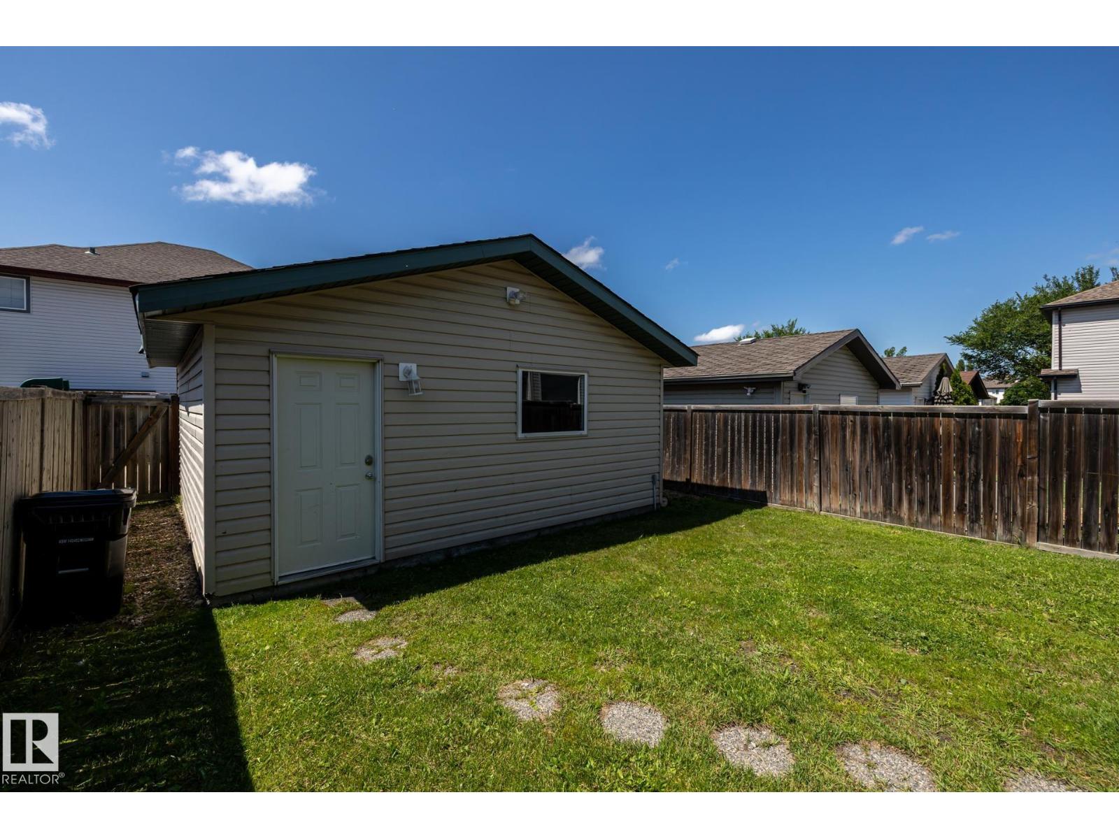 8 SUMMERLAND WY - 43