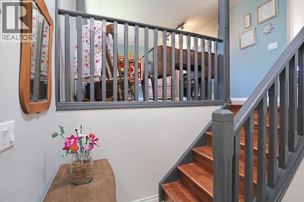 52 Marshall Drive W - Image 5