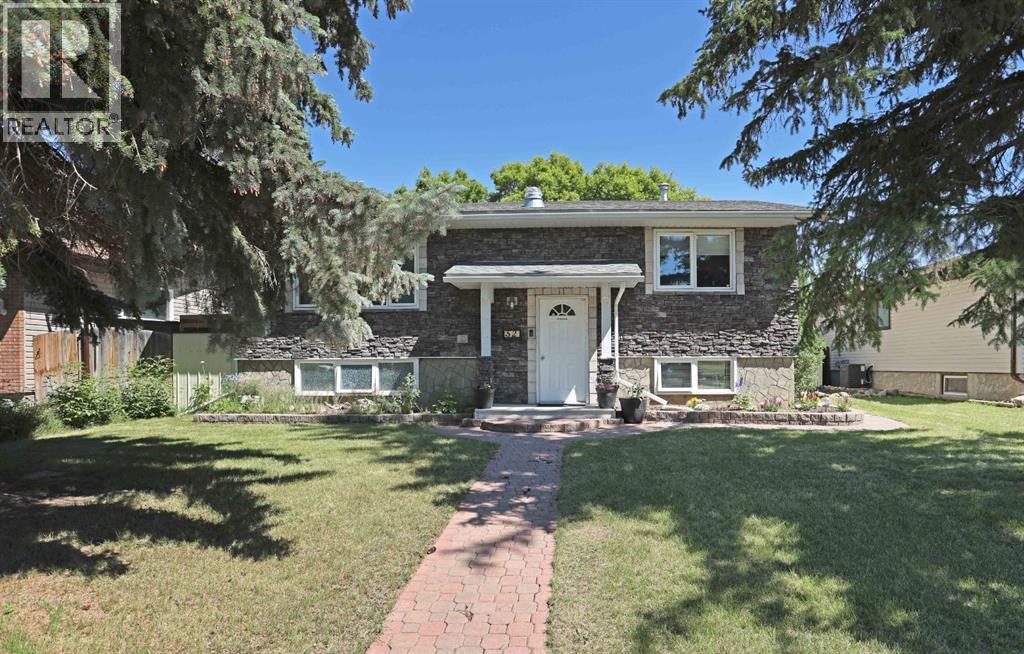52 Marshall Drive W - 2
