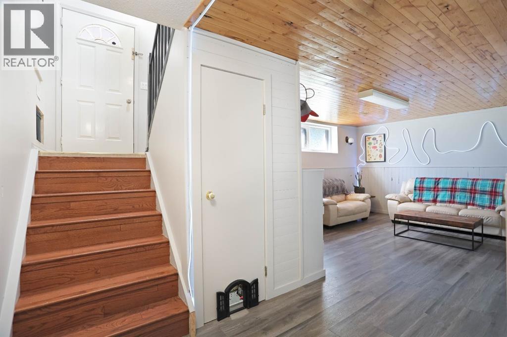 52 Marshall Drive W - Image 21