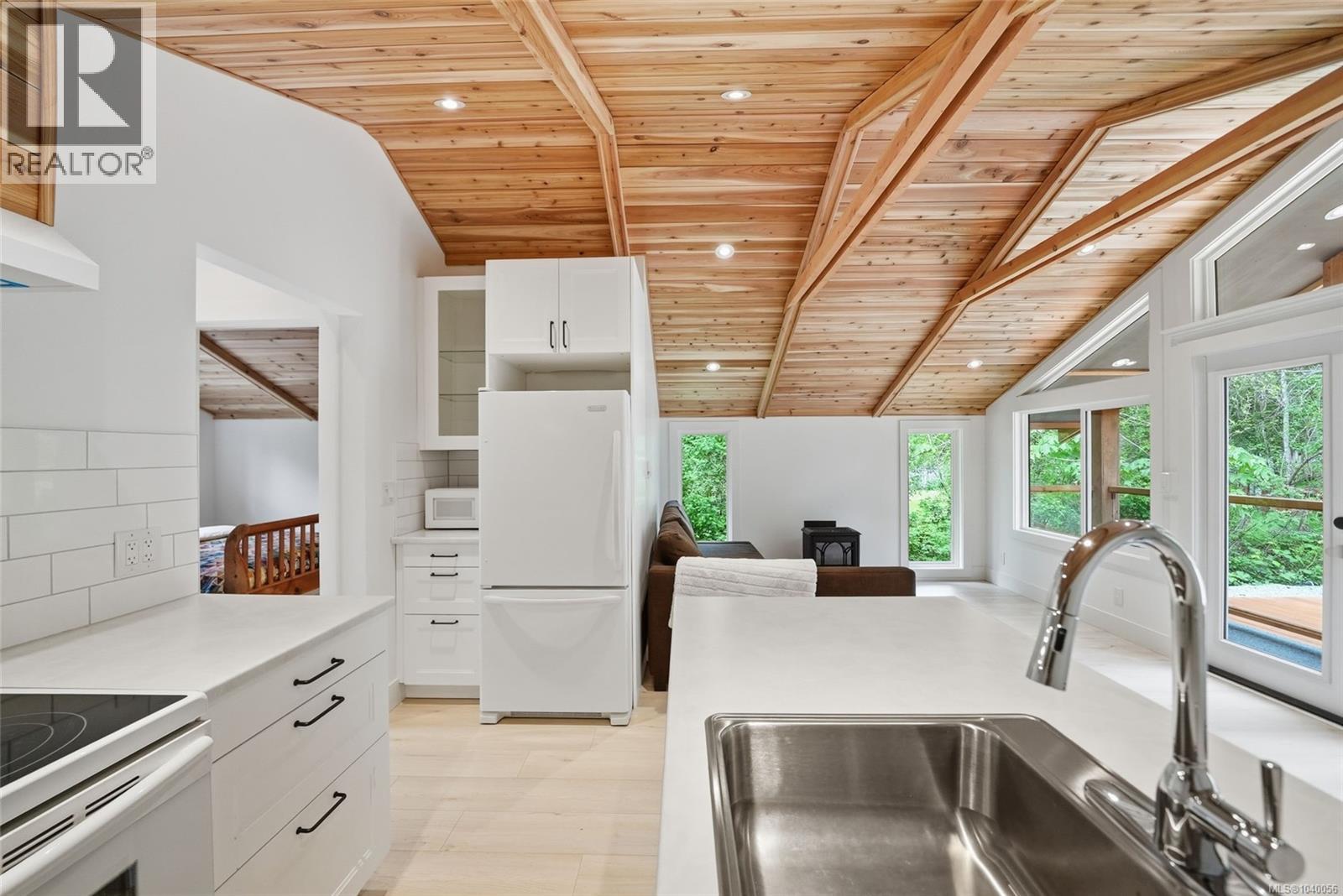 675 Little Blvd - 16