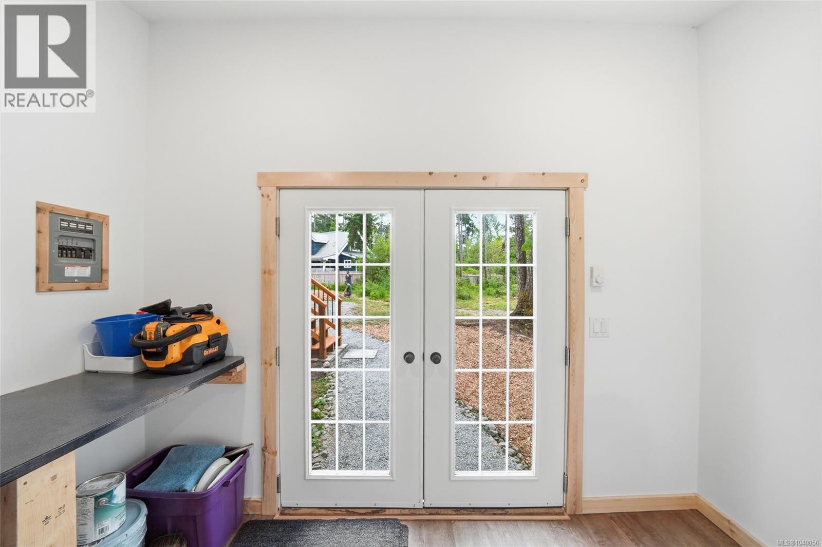 675 Little Blvd - 43