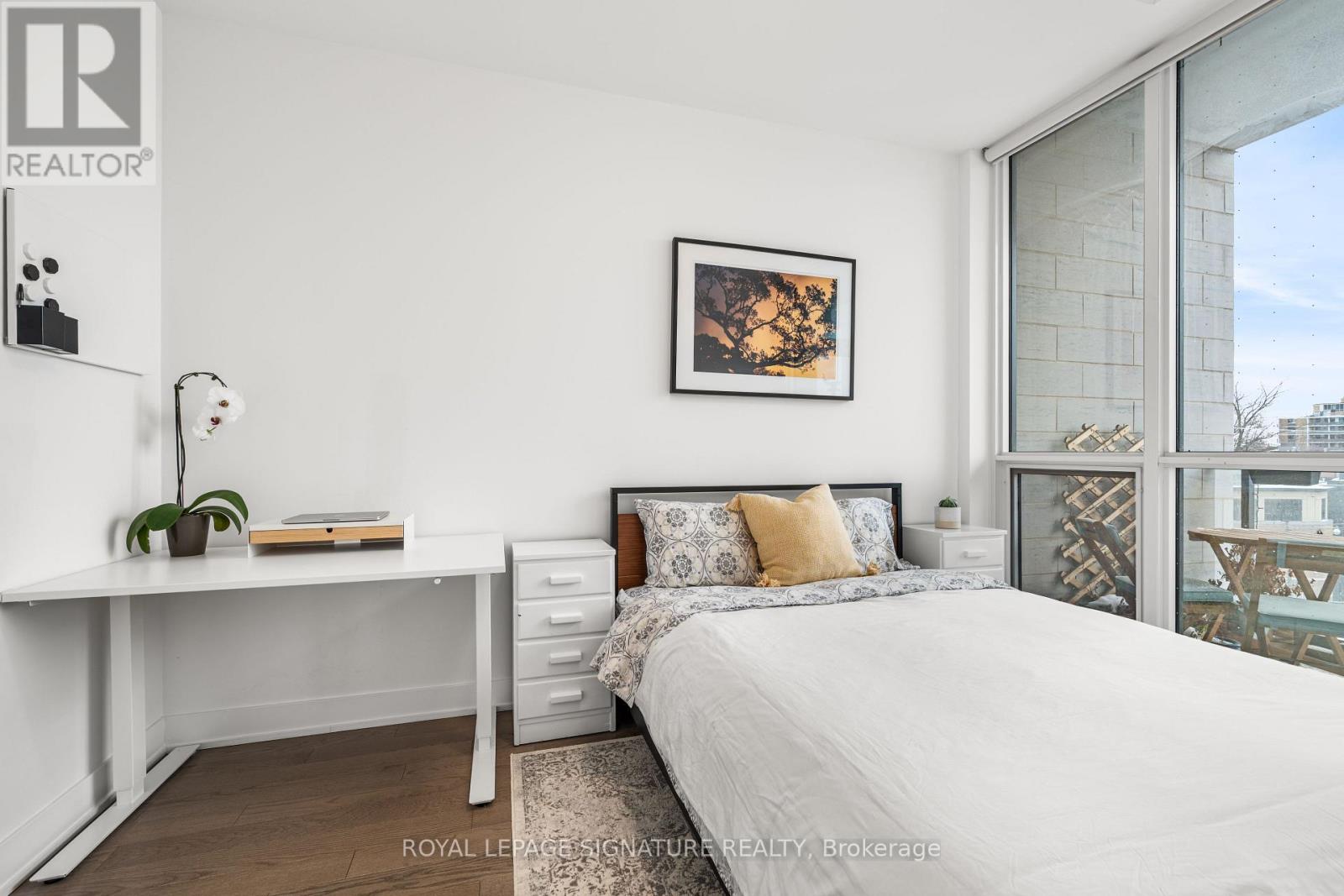 #410 181 BEDFORD ROAD - 18