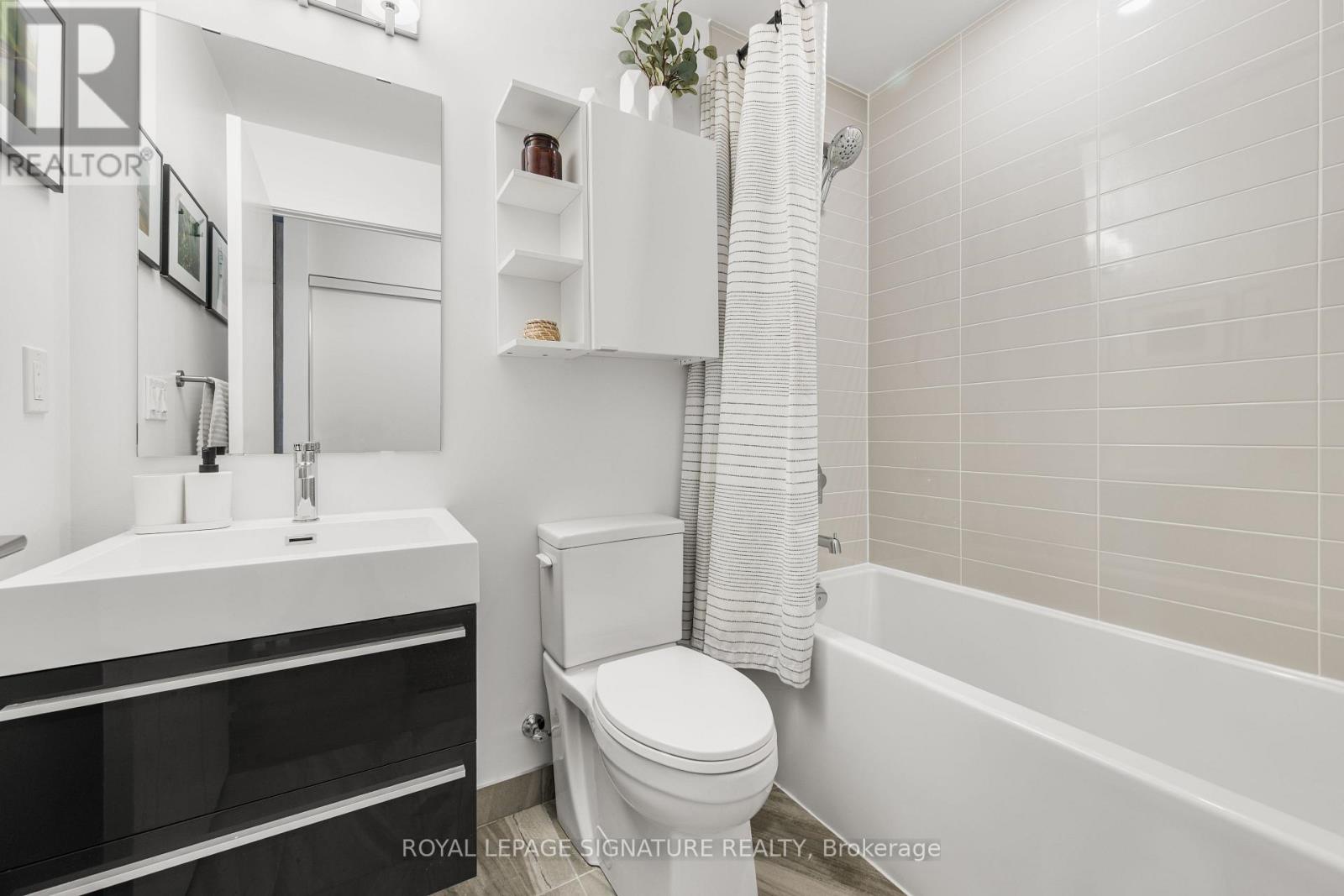 #410 181 BEDFORD ROAD - 3