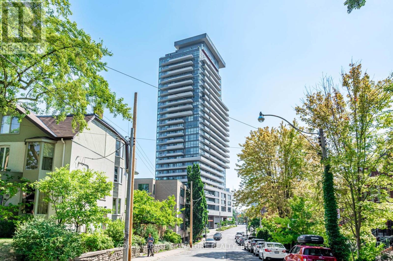 #410 181 BEDFORD ROAD - 31