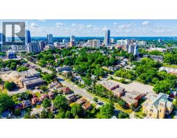 153 Courtland Avenue E, Kitchener, ON N2G2V2 Photo 6