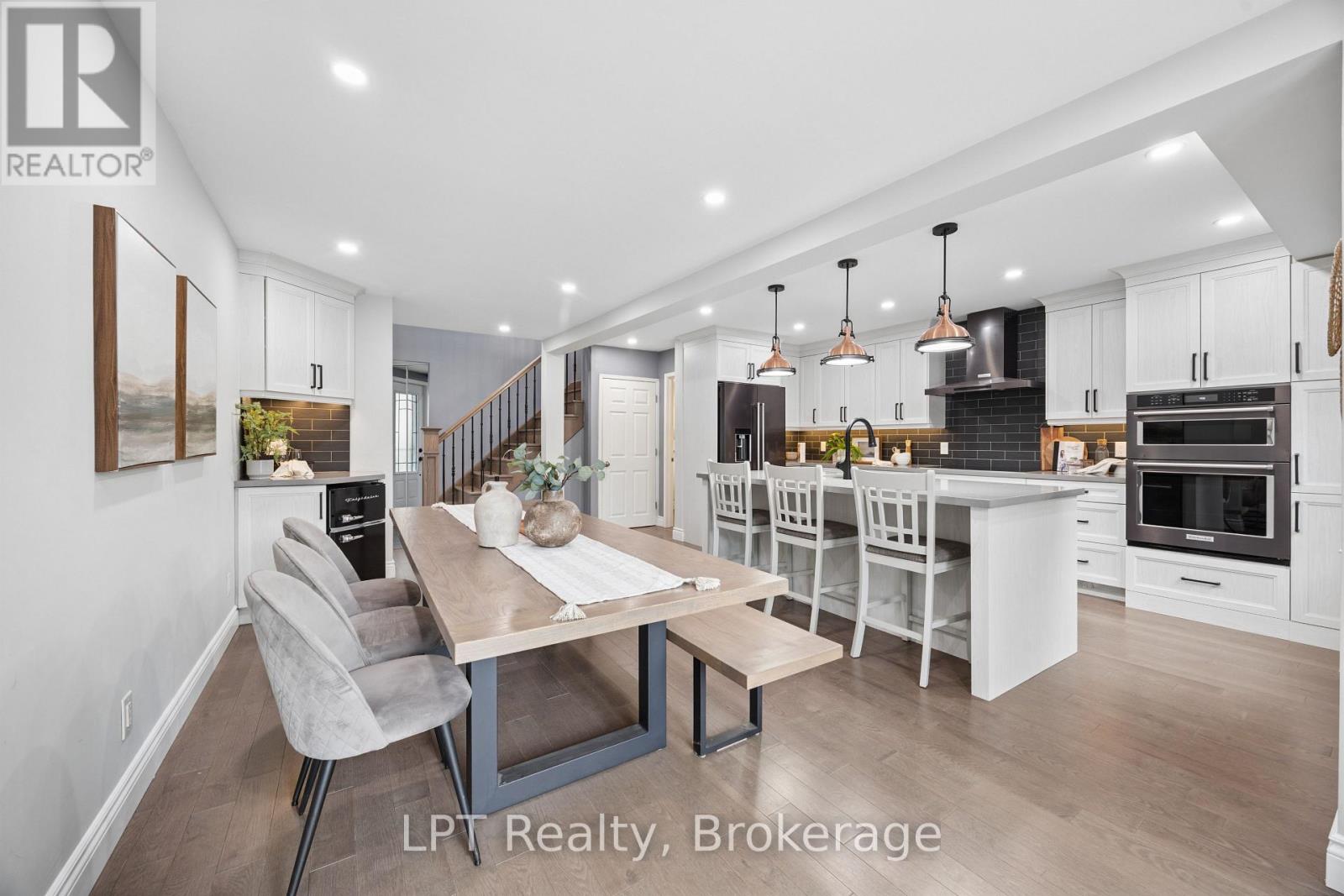 178 SANDRINGHAM DRIVE - 15