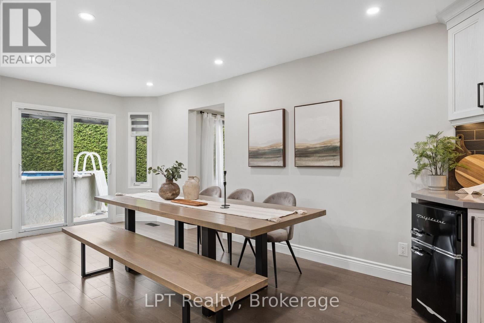178 SANDRINGHAM DRIVE - 16
