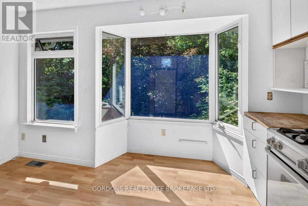 30 LIMERIDGE DRIVE - 18