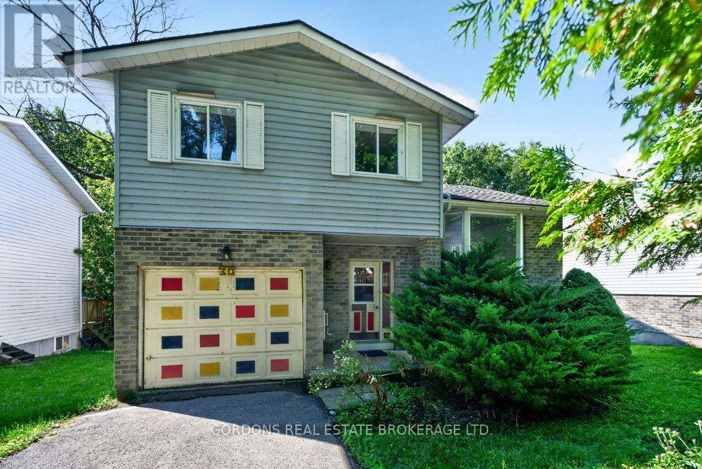 30 LIMERIDGE DRIVE - 2
