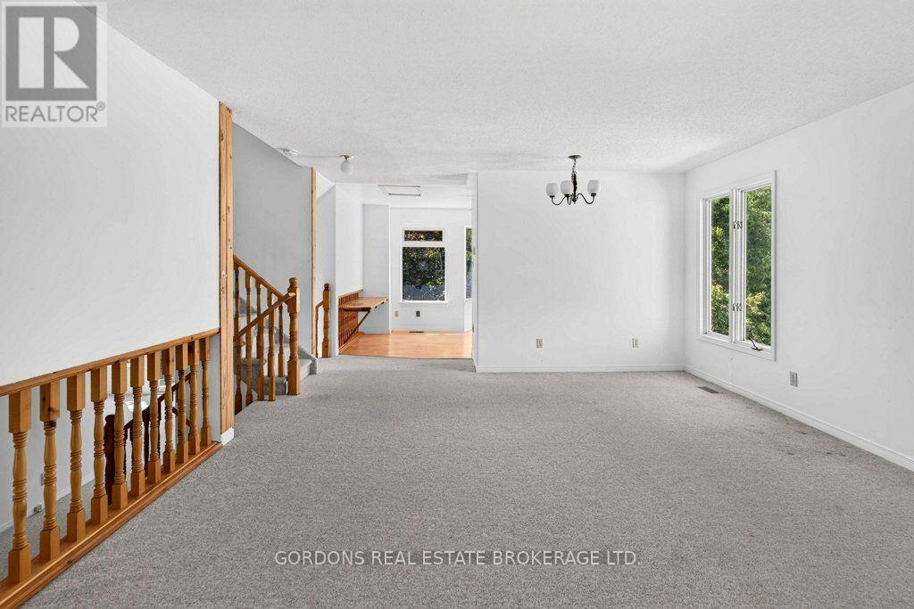30 LIMERIDGE DRIVE - 25