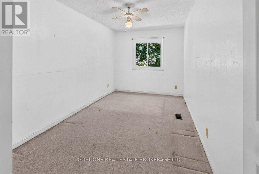 30 LIMERIDGE DRIVE - 34