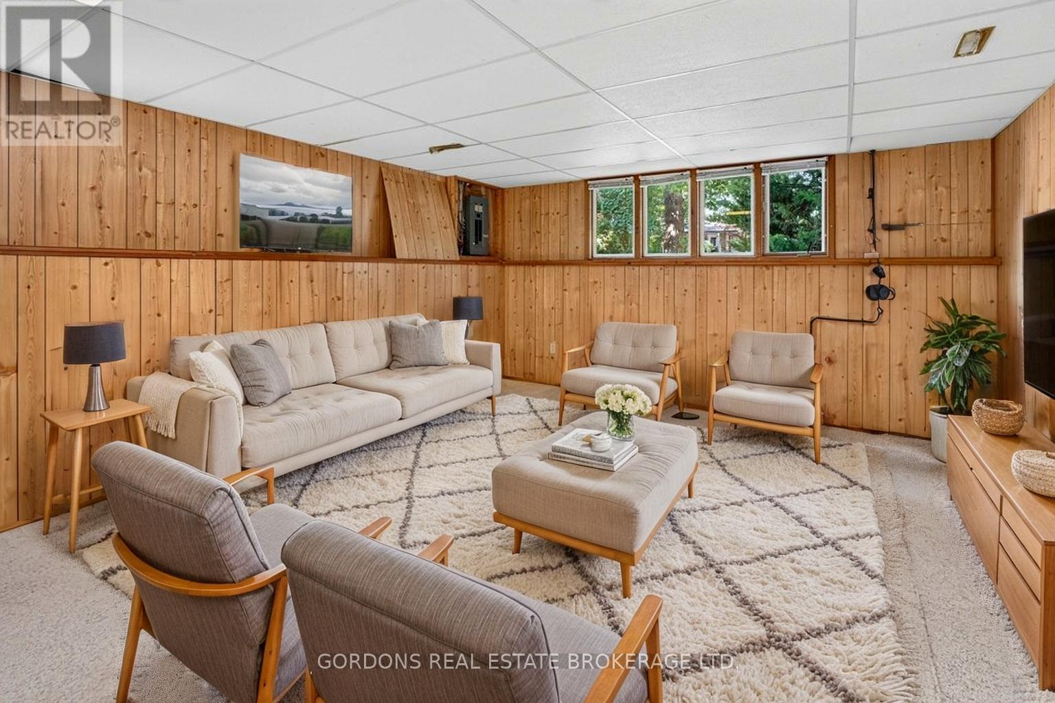 30 LIMERIDGE DRIVE - 38