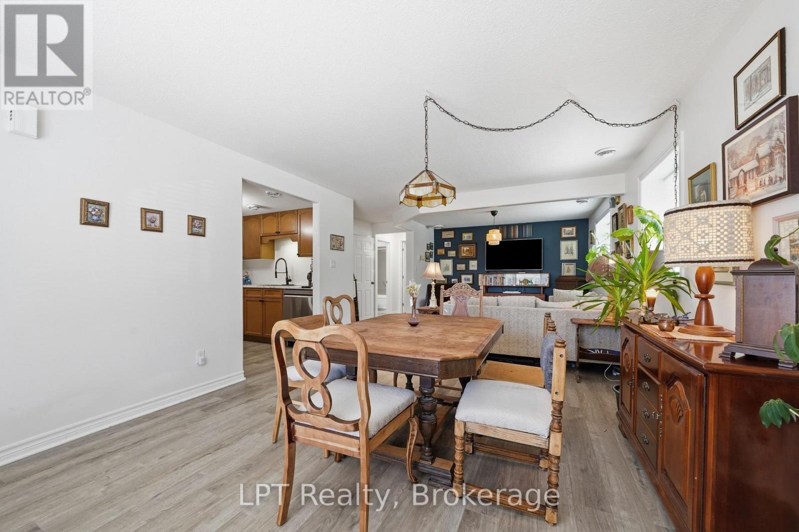 #5A 37 LAKE BREEZE COURT - 10