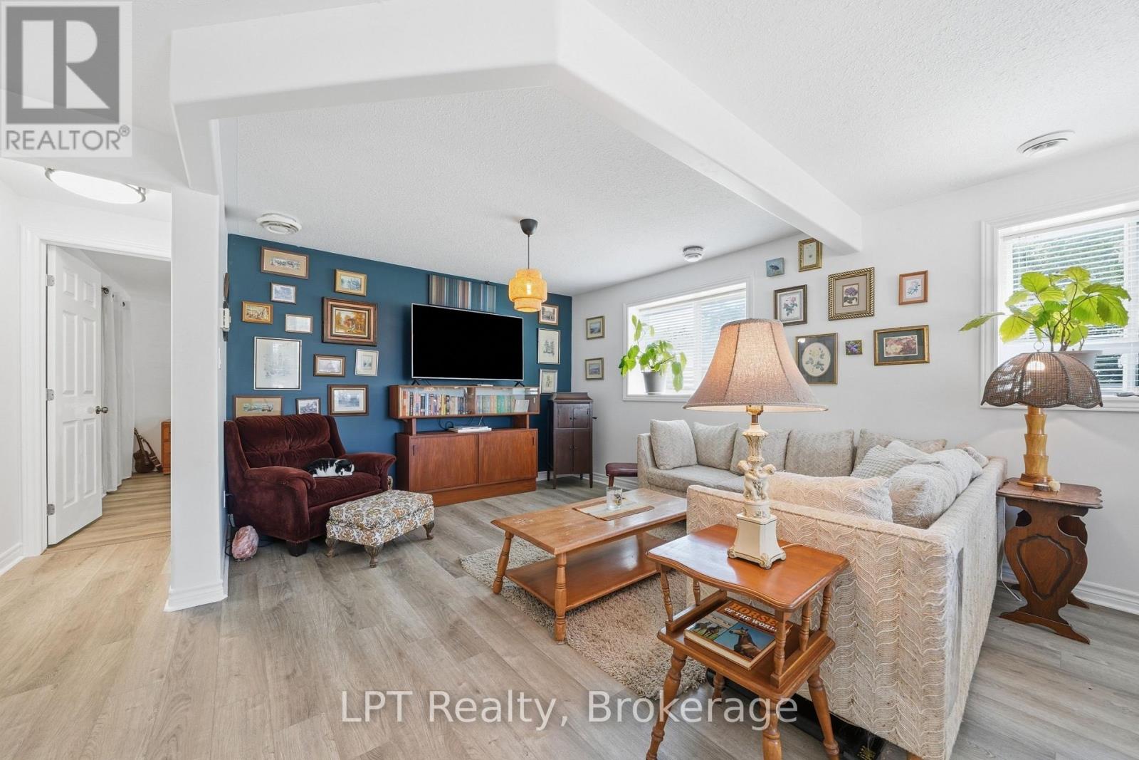 #5A 37 LAKE BREEZE COURT - 15
