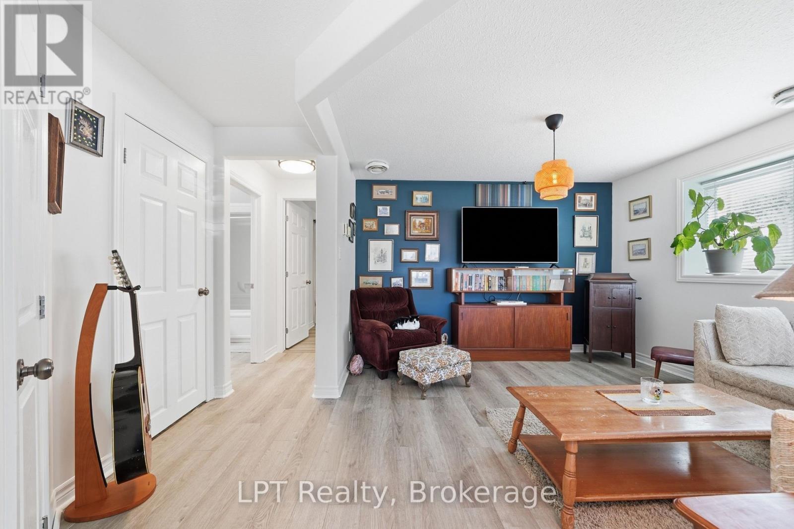 #5A 37 LAKE BREEZE COURT - 16