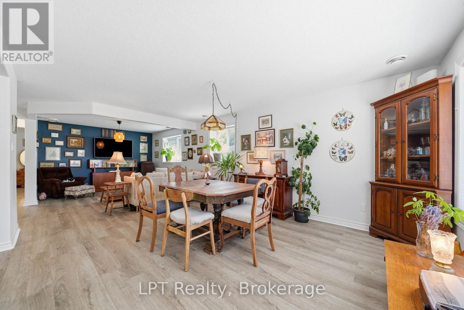 #5A 37 LAKE BREEZE COURT - Image 9
