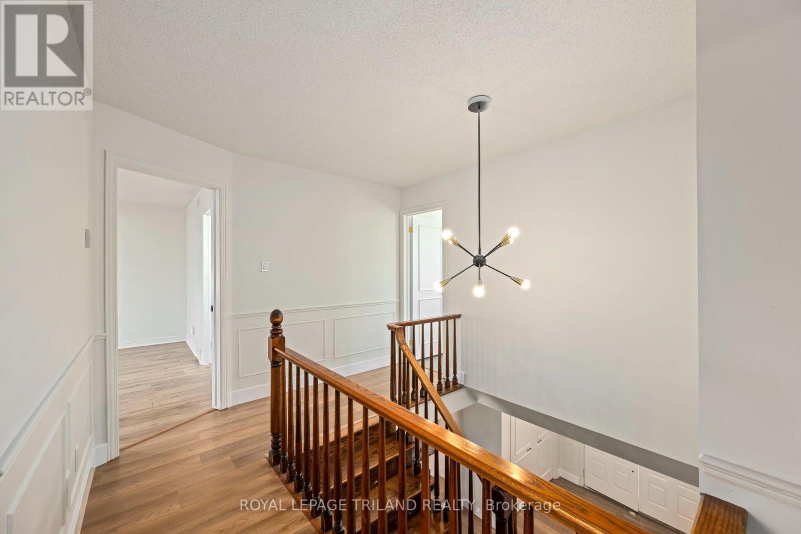 118 DEER VALLEY CRESCENT - 24