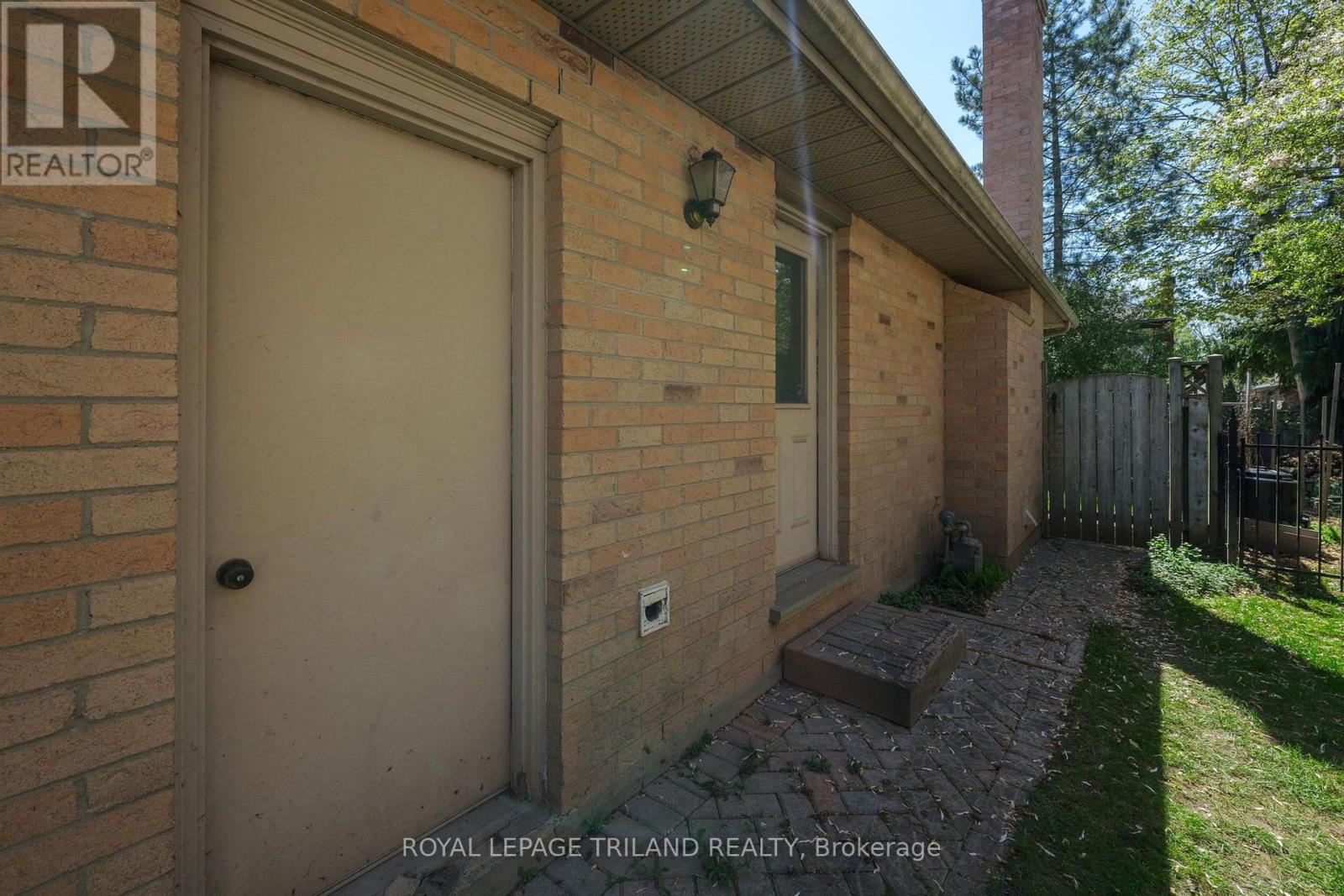 118 DEER VALLEY CRESCENT - 36