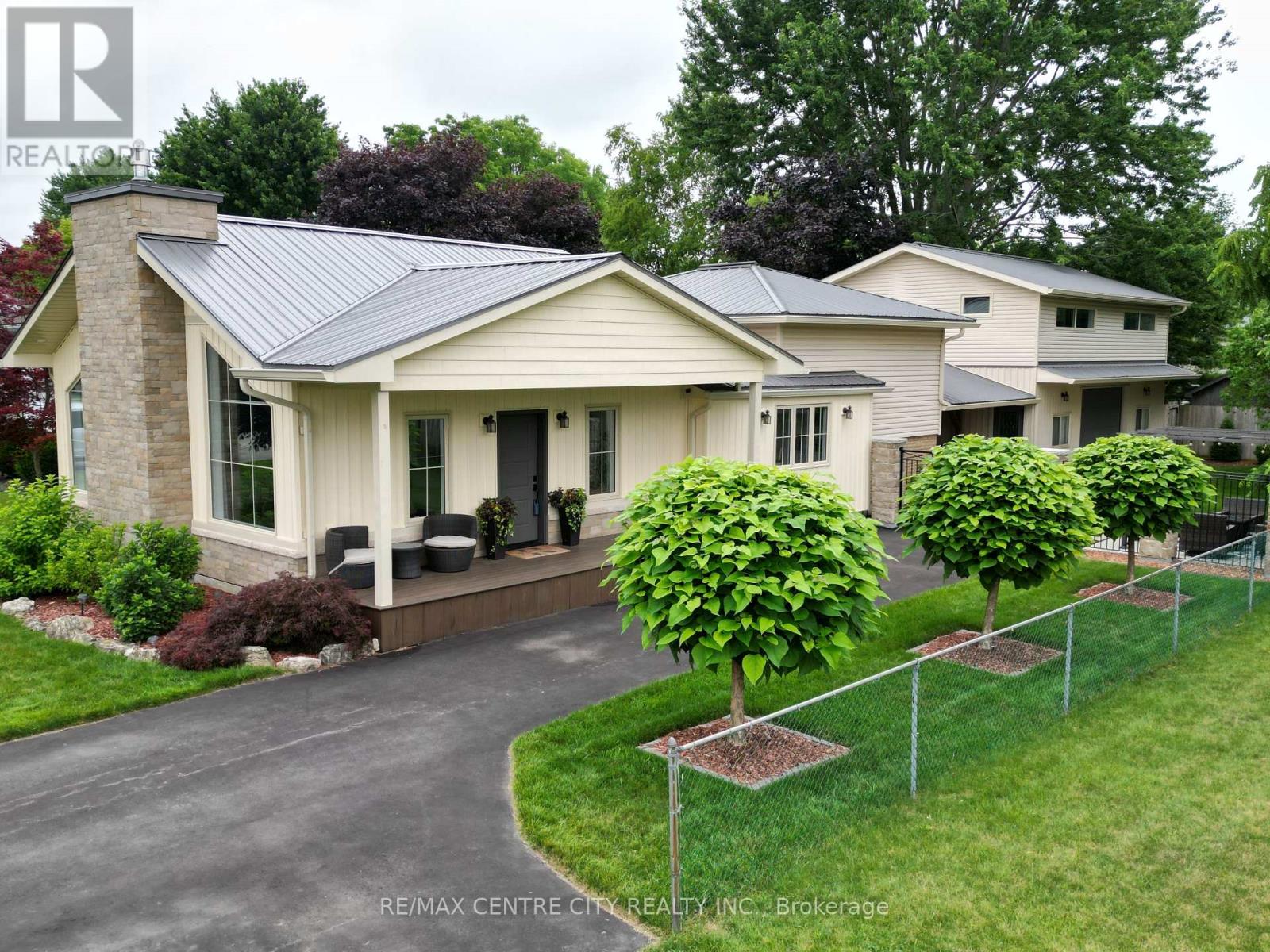 174 RIDGE STREET - 1