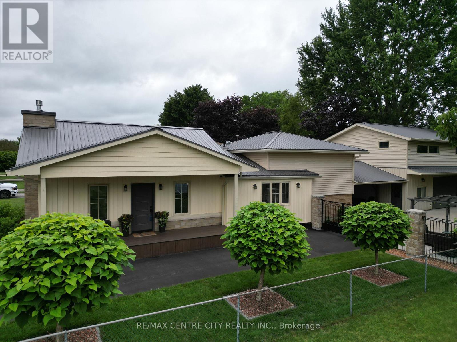 174 RIDGE STREET - 3