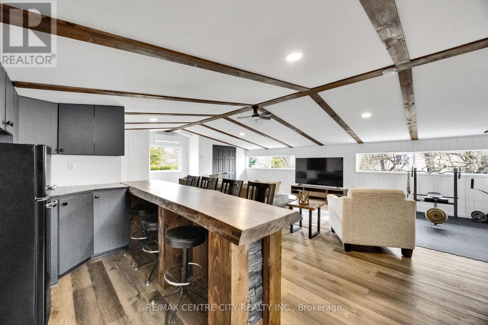 174 RIDGE STREET - 43