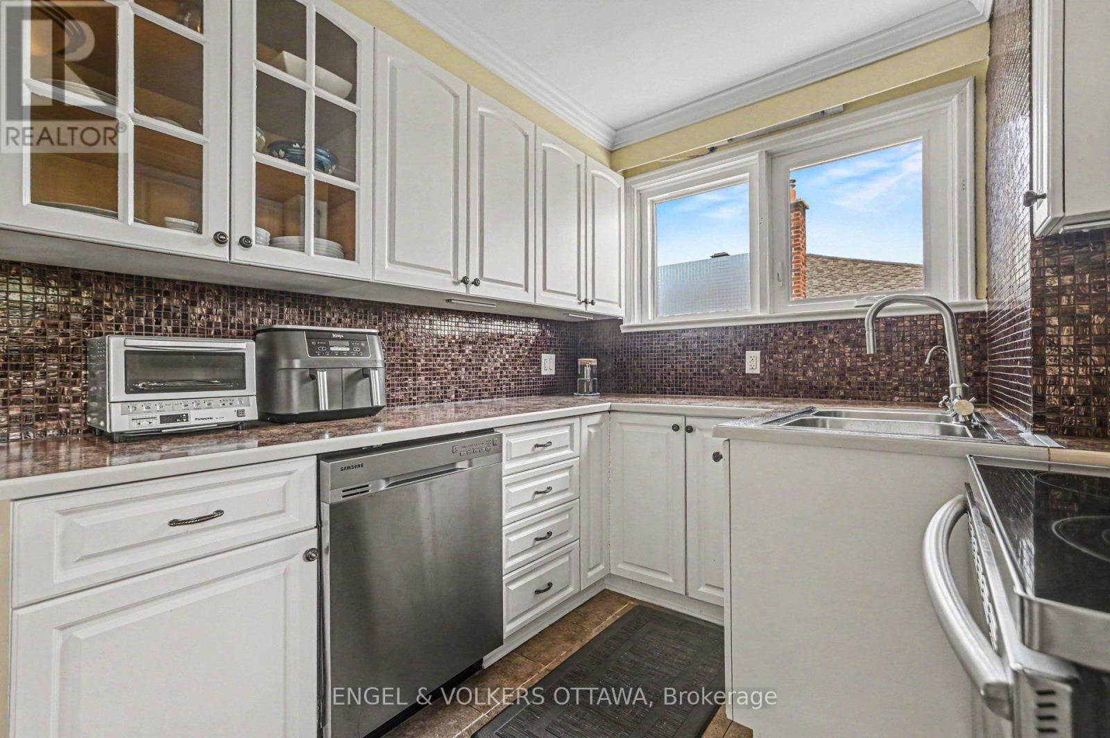 4 Bed, 2 Bath House for Sale in Ottawa – 1319 KINGSTON AVENUE, Ottawa – MLS# X13547396 - Image 12