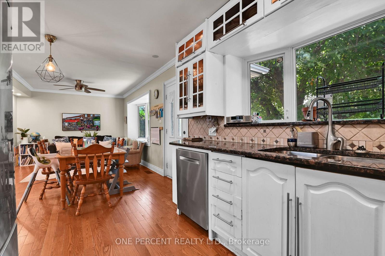 484 MUTUAL STREET, Ottawa. Luxury613. By Peter Sagos - Image 11