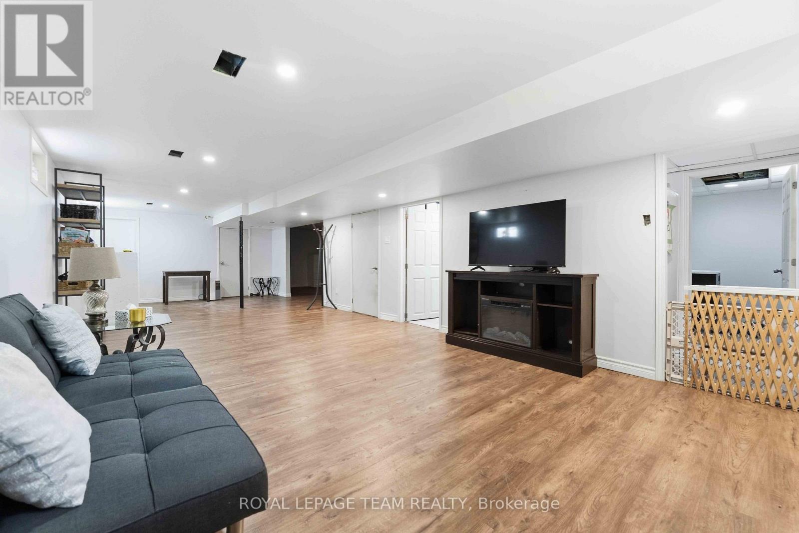 1155 AGINCOURT ROAD - 28