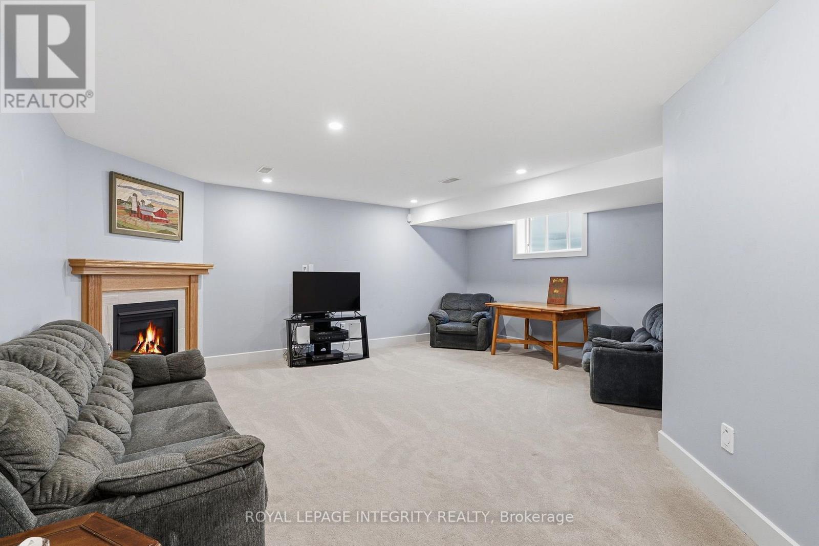 120 KESTREL STREET, Ottawa. Luxury613. By Peter Sagos - Image 29