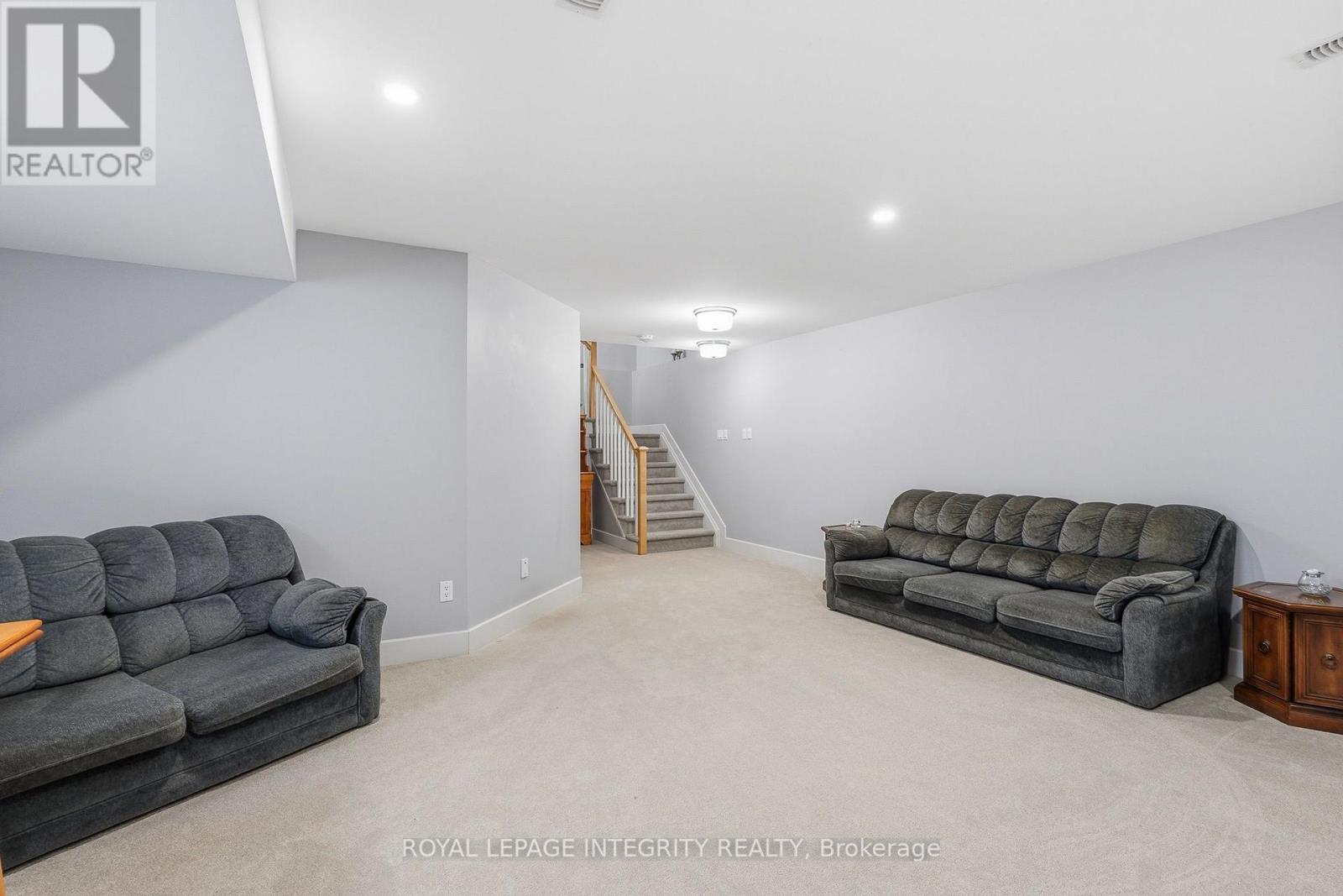 120 KESTREL STREET, Ottawa. Luxury613. By Peter Sagos - Image 31