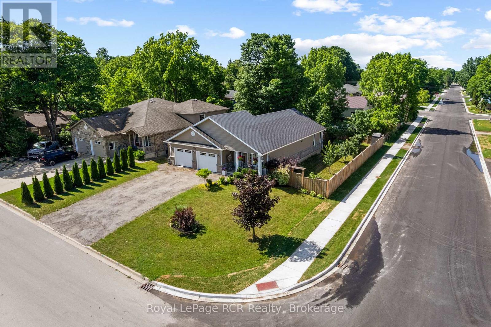 724 ELGIN STREET - 12