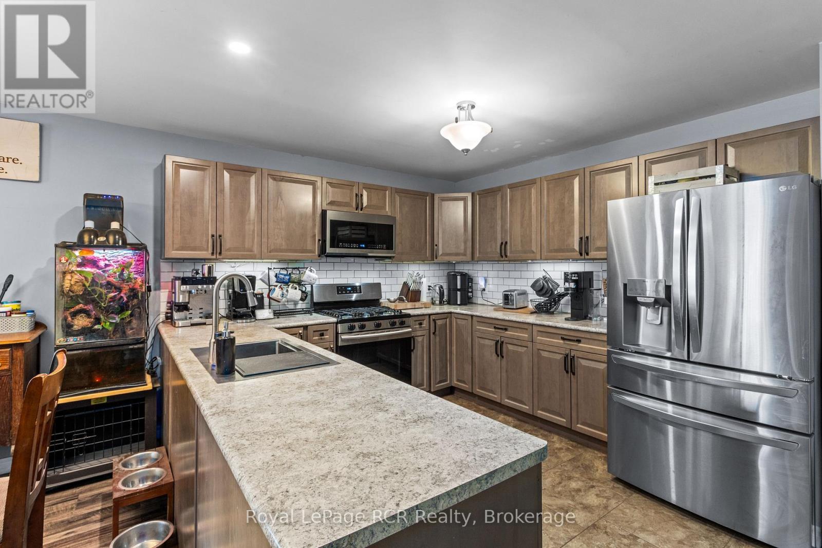724 ELGIN STREET - 16