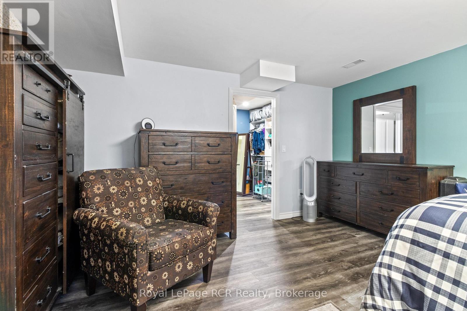 724 ELGIN STREET - 32