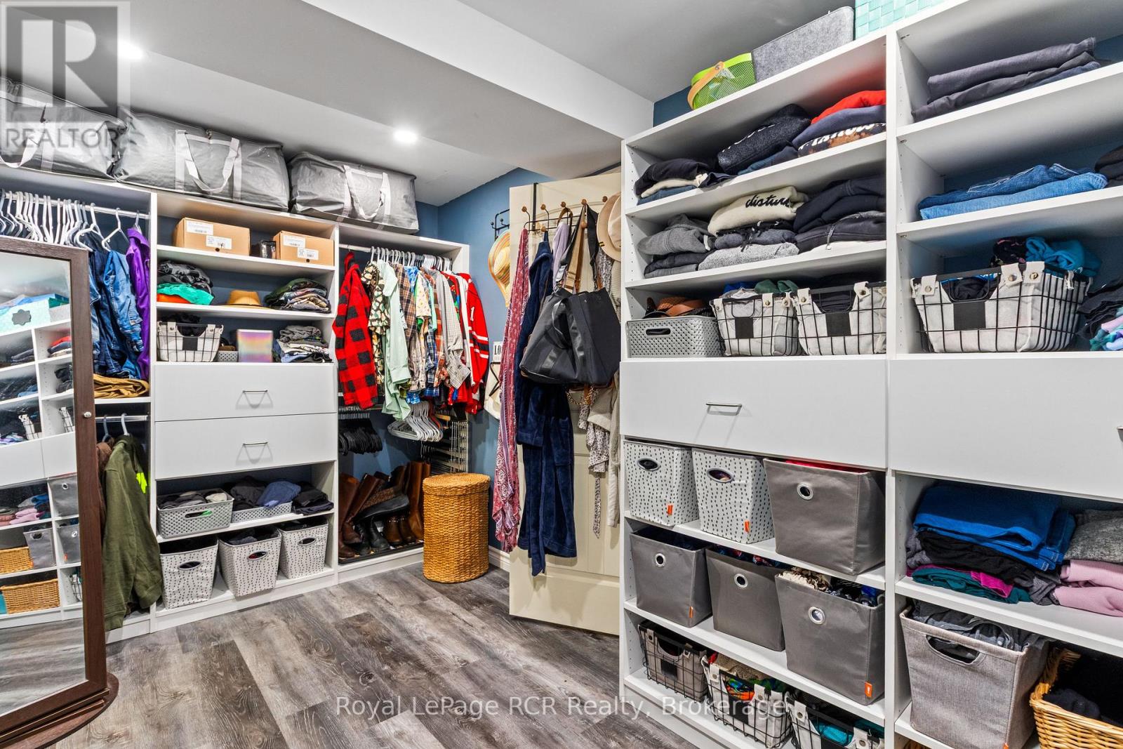 724 ELGIN STREET - 37