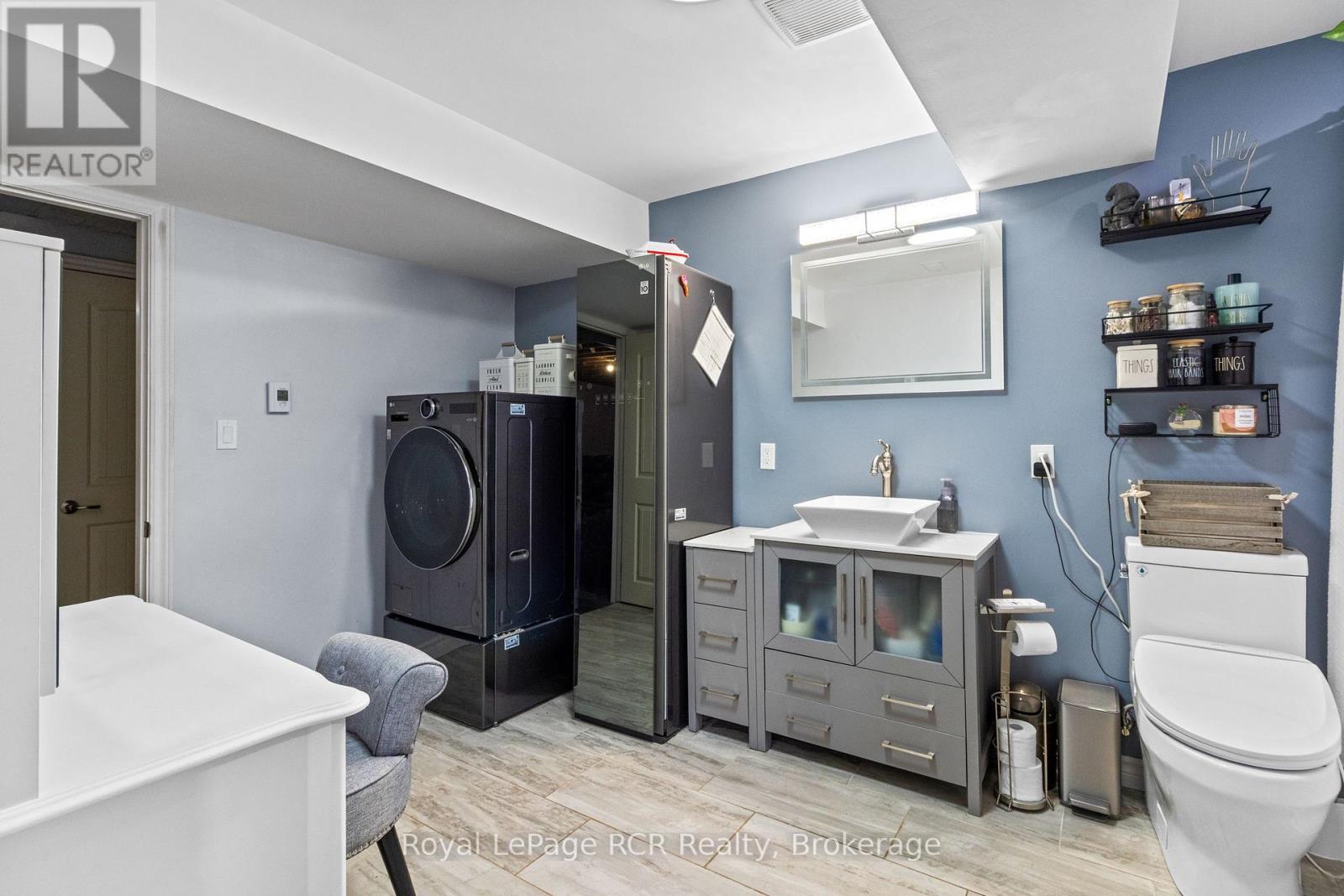 724 ELGIN STREET - 38