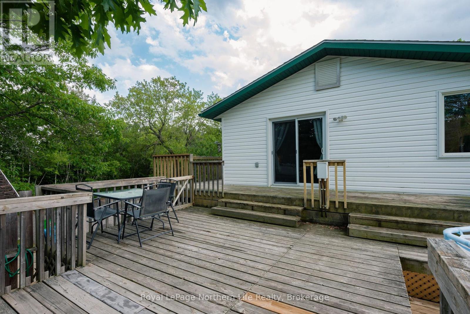 1006 LAKESHORE DRIVE - Image 44