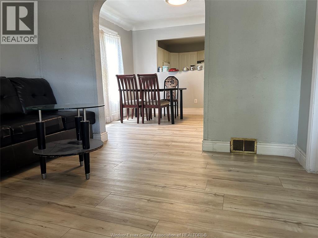 961 CAMPBELL - 4