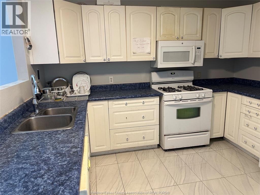 961 CAMPBELL - 6