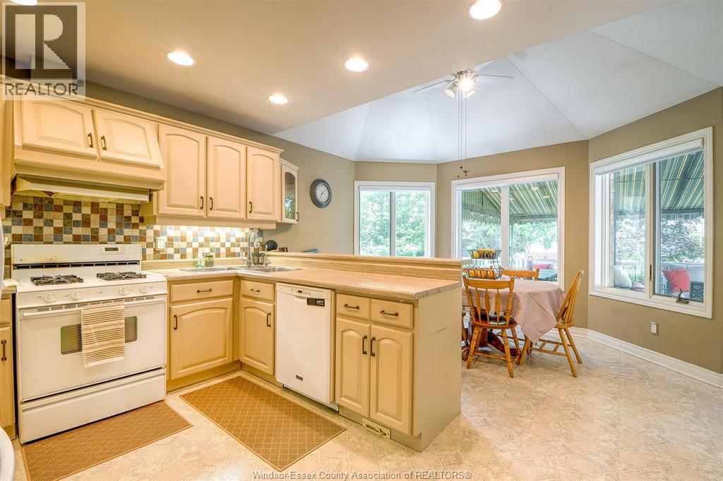 36 Meadow LANE - 12