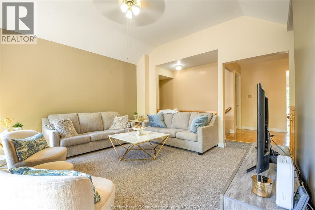 36 Meadow LANE - 15